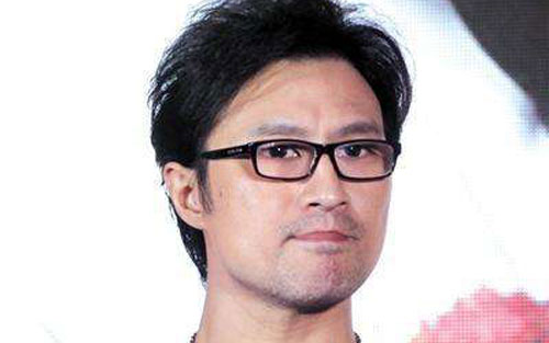 硬币吉他谱 F调高清版_无限延音编配_汪峰