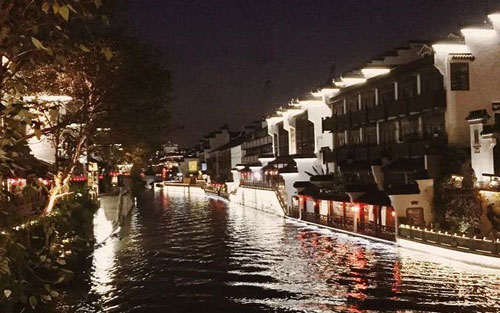 我在南京的夜里吉他谱 C调附教程_魅影翩跹编配_风子