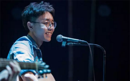 额尔古纳吉他谱 D调_高清六线谱_陈鸿宇