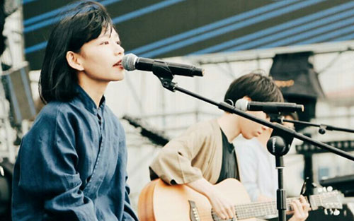 等我们老了就定居在重庆吉他谱 G调高清六线谱_音艺吉他编配_房东的猫