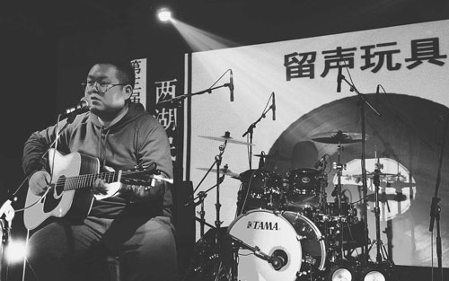 十二吉他谱 C调六线谱_巍小琪编配_留声玩具