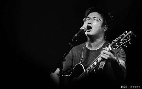 关于郑州的记忆吉他谱 A调_彼岸吉他编配_李志