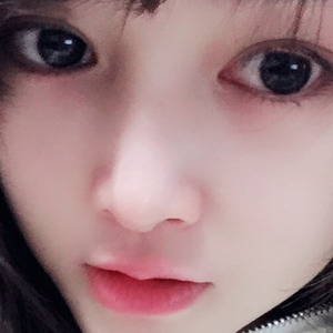 陈秋含头像