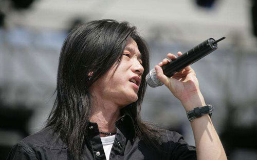 每次都想拥抱你吉他谱 F调_甘文编配_高旗