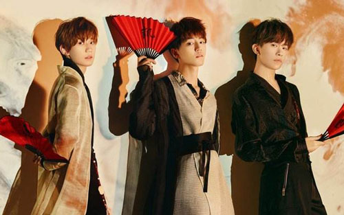 荧火吉他谱 C调六线谱_高清版_TFBoys