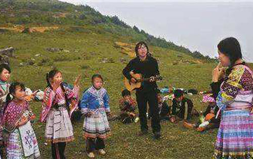 苔吉他谱 D调简单版_易唱网编配_梁俊