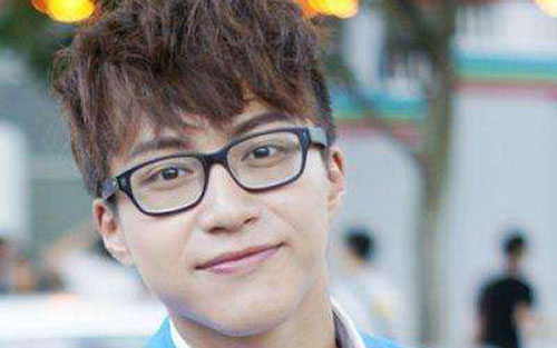 原来她不够爱我吉他谱 C调_大树音乐屋编配_吴业坤