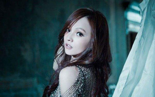 梦里花吉他谱 D调女生版_啊潘音乐工厂编配_张韶涵