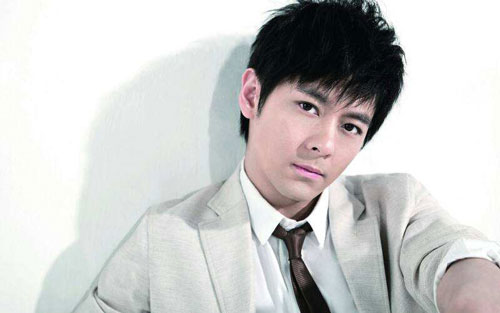 稻草人吉他谱 F调六线谱_阿潘音乐工场编配_林志颖