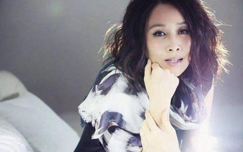 今年吉他谱 D调女生版_阿潘音乐工场编配_那英