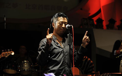 在路上吉他谱 D调六线谱_孤龙编配_瓦其依合