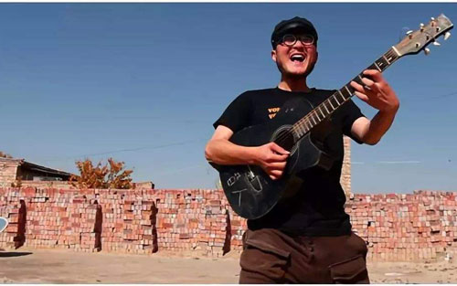 谈恋爱吉他谱 G调精选版_吉他吧编配_张尕怂