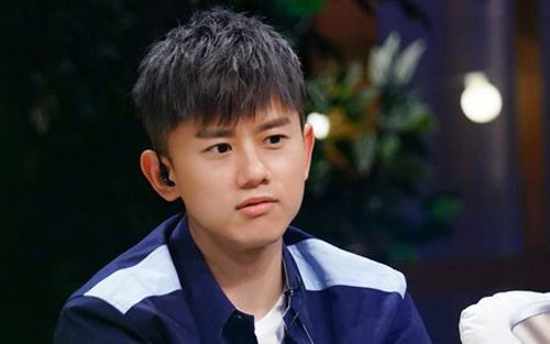 何必在一起吉他谱 B调六线谱_简单版_张杰