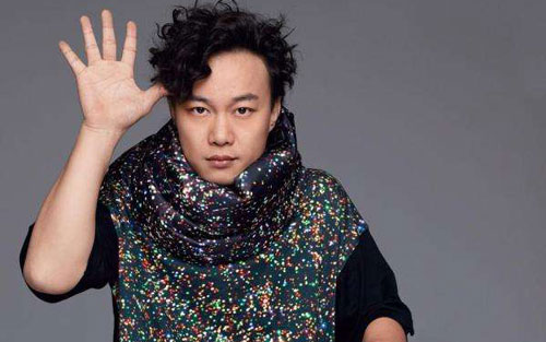 披风吉他谱 C调六线谱_垂耳吉他编配_陈奕迅