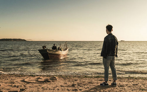 北京以南吉他谱 E调六线谱_小磊吉他编配_曹槽