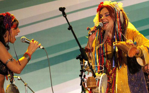 在路旁吉他谱 F调六线谱_音乐之家编配_巴西民歌