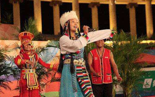 北京的金山上指弹谱 原调六线谱_豆丁网编配_藏族民歌