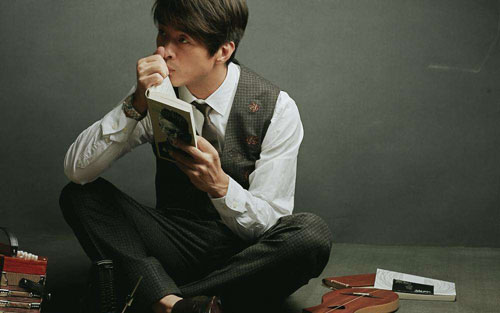 节日盛装吉他谱 G调六线谱_苏波编配_钟立风