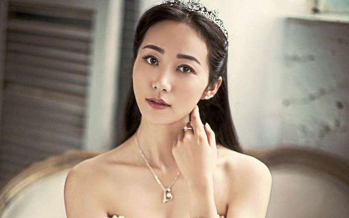 飘雪吉他谱 C调六线谱_虫虫吉他编配_韩雪