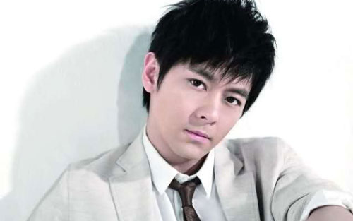 十七岁那年的雨季吉他谱 E调附前奏_待书琴社工作室编配_林志颖