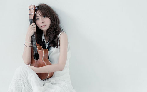 小步舞曲吉他谱 F调女生版_花的姿态编配_陈绮贞