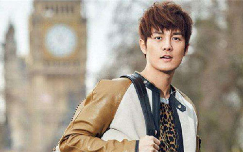 牵牵牵手吉他谱 F调简单版_许榕编配_吴克群