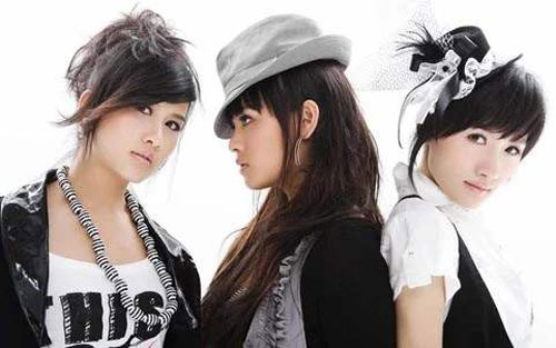 不要在我寂寞的时候说爱我吉他谱 F调女生版_阿潘音乐工场编配_T.R.Y.