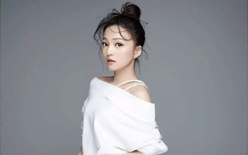 《欧若拉》尤克里里谱弹唱版 原调简单版_闲识音学社编配_张韶涵