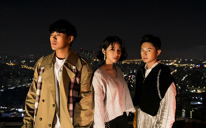 告五人《带我去找夜生活》吉他谱C调