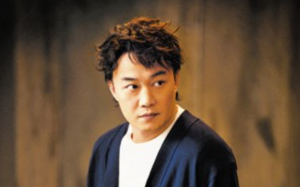 陈奕迅《孤勇者》尤克里里四线谱弹唱