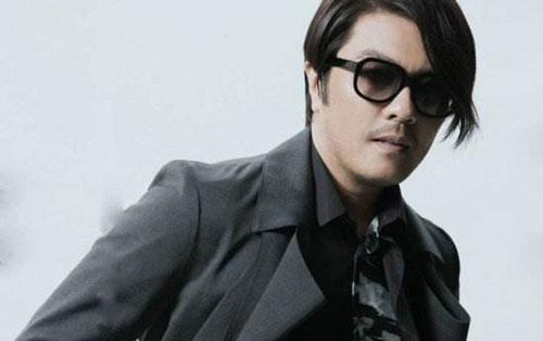 我在你的爱情之外吉他谱 F调六线谱_扫弦版_阿杜