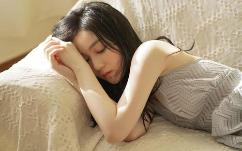 《飞鸟和蝉》吉他谱 原调精选版_凡凡吉他教室编配_任然