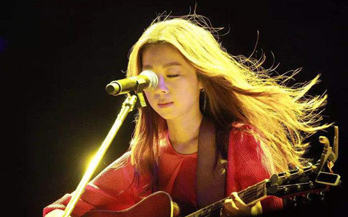 《微凉的你》尤克里里谱弹唱版 D调女生版_附前奏_陈绮贞