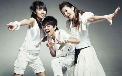 《Super Star》尤克里里谱弹唱版 原调六线谱_尤克里里小白歌编配_SHE