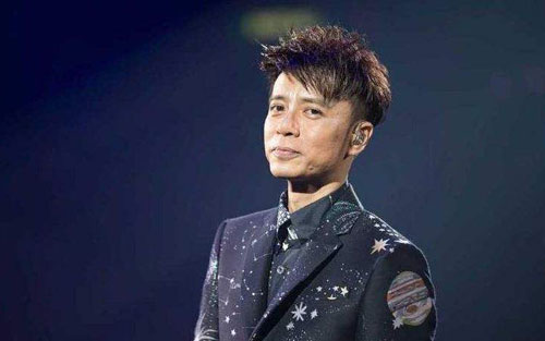 《深深深》尤克里里谱弹唱版 F调简单版_音乐之家编配_李克勤