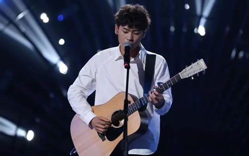 《多想在平庸的生活拥抱你》尤克里里谱弹唱版 F调男声版_闲识音学社编配_隔