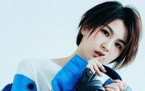 《够爱》尤克里里谱弹唱版 E调女生版_尤克里里中国网编配_曾沛慈