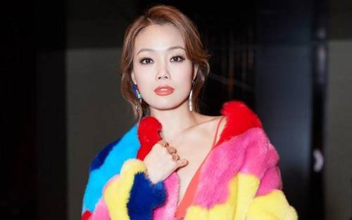 《小小》尤克里里谱弹唱版 C调和弦谱_闲识音学社编配_容祖儿