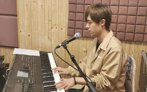 《悬溺》尤克里里谱弹唱版 F调高清版_ukulele编配_葛东琪