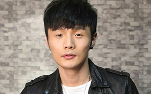 《二三十》尤克里里谱弹唱版 F调附前奏_弹吧小吉他教室编配_李荣浩