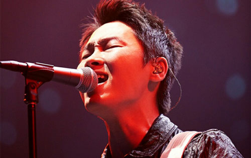 《男孩》尤克里里谱弹唱版 C调和弦谱_心忆尤克里里编配_梁博