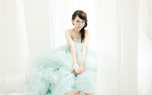 《生日快乐》尤克里里谱弹唱版 C调简单版_ukulelecn编配_卓依婷