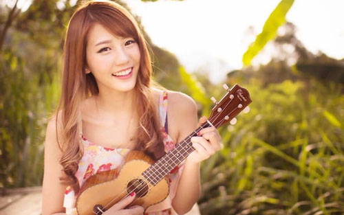 《在一起》尤克里里谱弹唱版 G调扫弦版_大黄尤克里里编配_朱主爱