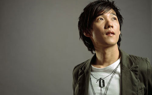 《爱我久久》尤克里里谱弹唱版 D调和弦谱_大黄尤克里里编配_阿牛