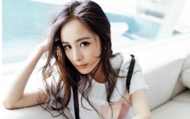 《爱的供养》尤克里里谱弹唱版 C调简单版_音乐之家编配_杨幂