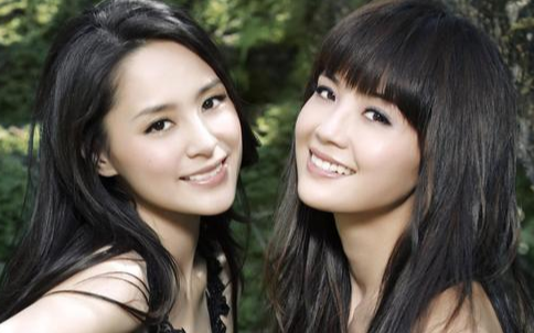 《我很想爱他》尤克里里谱弹唱版 C调和弦谱_闲识音学社编配_Twins