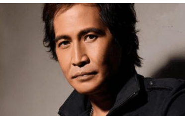 《袖手旁观》尤克里里谱弹唱版 F调附前奏_瞄了个艺编配_齐秦