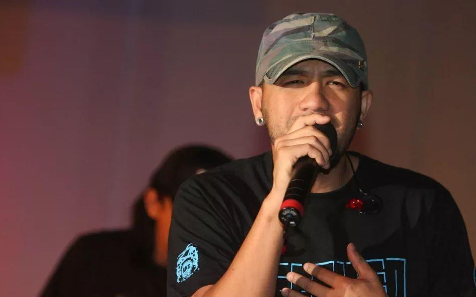 《再见》尤克里里谱弹唱版 F调扫弦版_闲识音学社编配_张震岳