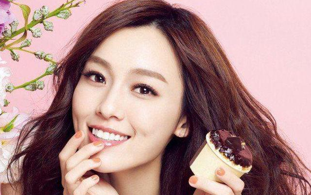 《一个像夏天一个像秋天》尤克里里谱弹唱版 G调六线谱_精选版_范玮琪