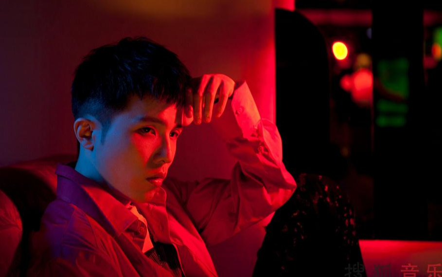 《同在》尤克里里谱弹唱版 E调精选版_音乐之家编配_宋念宇